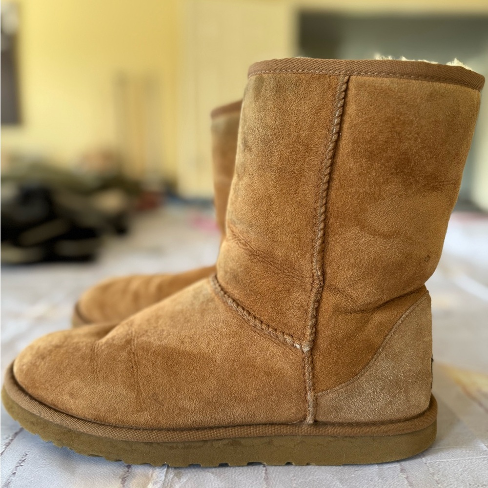UGG Chestnut with Cream Shearling Lined Boots Size 9